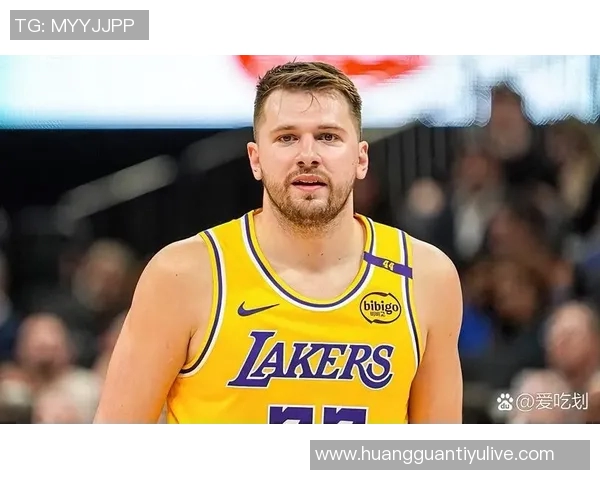 拉拉维亚谈与东契奇搭档感受：他让我在比赛中更加轻松自如