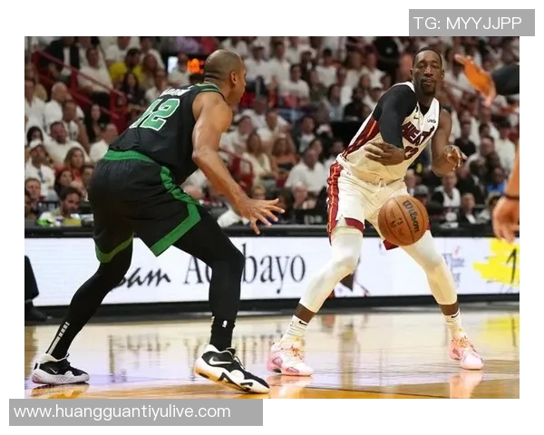 泰瑞斯马丁替补出战25分钟高效砍下26分6篮板3助攻2抢断表现亮眼