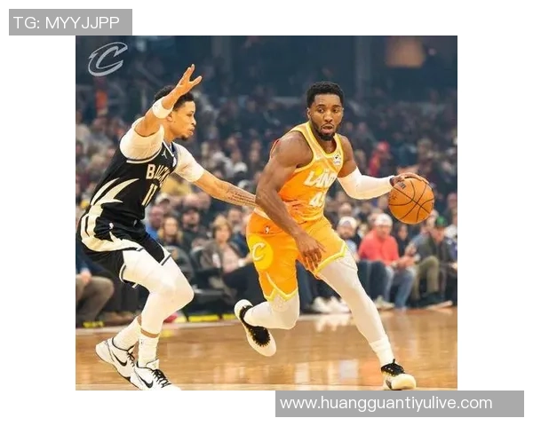 米切尔上半场表现平平仅得10分7投3中三分球命中率低迷