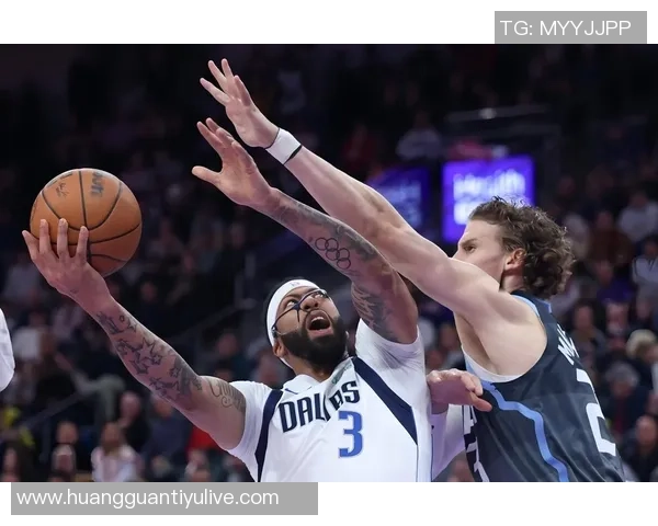 19岁新星弗拉格首秀狂砍33分9板9助展现全能实力引发关注