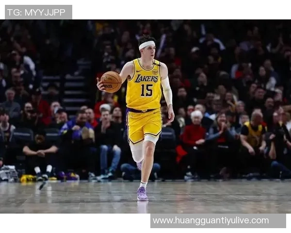 本赛季球队进攻变化显著里弗斯指出更多球员积极冲击篮下